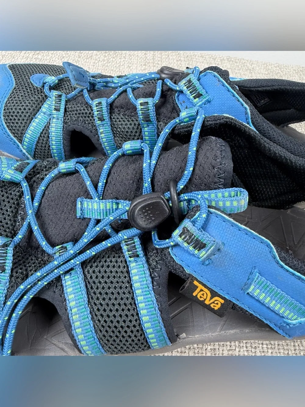 Teva Manatee Sandals Blue Black Closed Toe Sport Hiking Water Big Kid Size 6